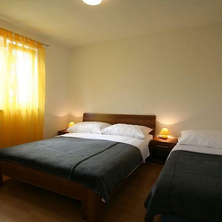 Apartments Hodzic Šilo Zewnętrze zdjęcie