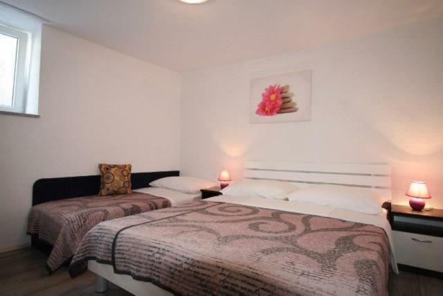 Apartments Hodzic Šilo Zewnętrze zdjęcie