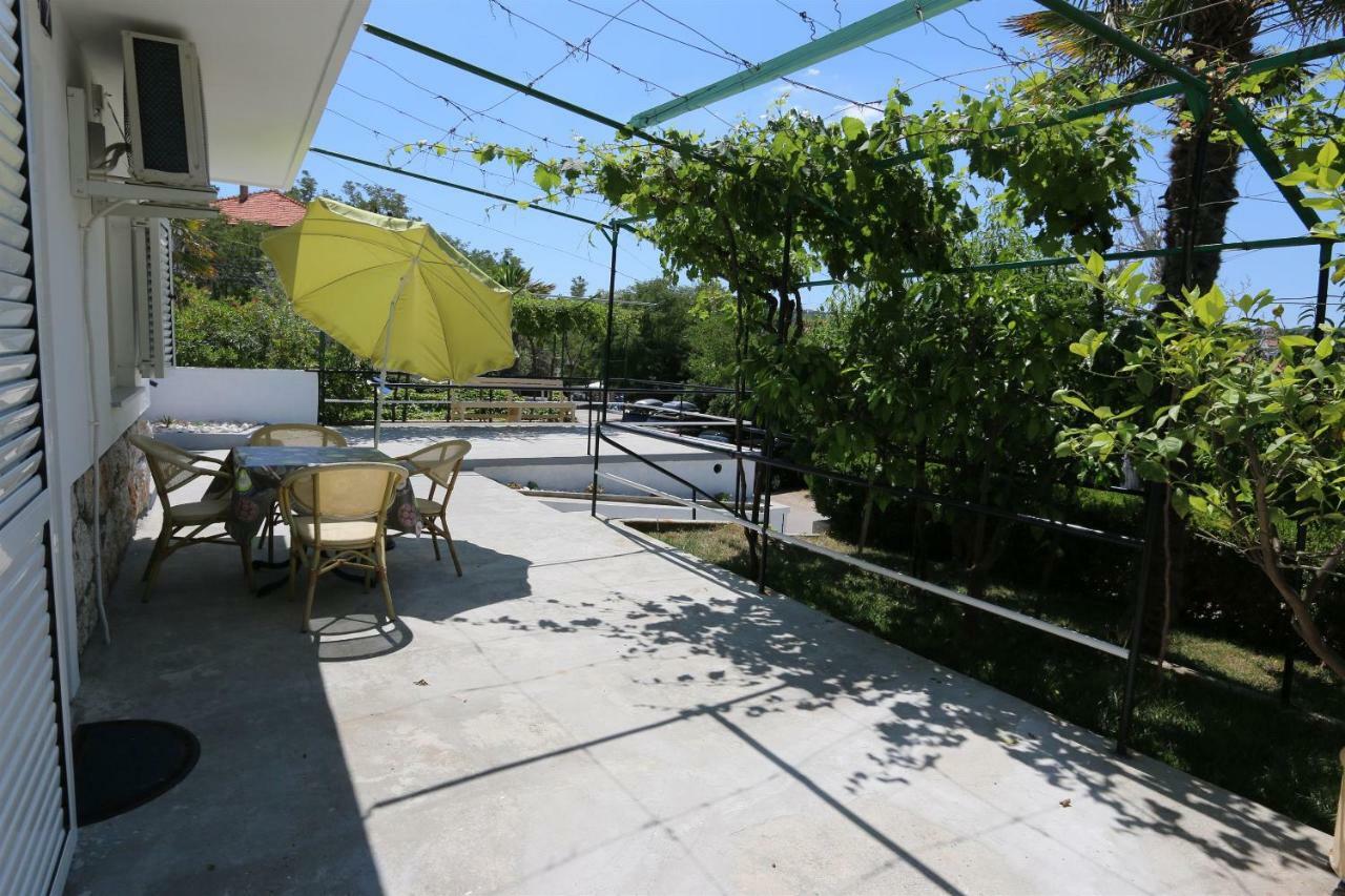 Apartments Hodzic Šilo Zewnętrze zdjęcie